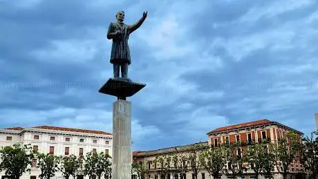 Monumento a Urbano Rattazzi