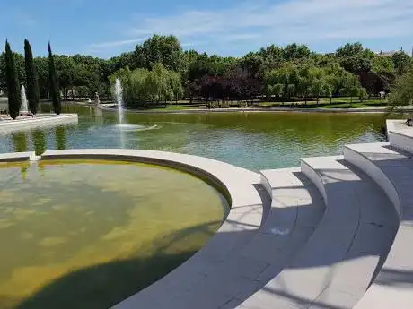 Photo de Llac artificial del Parc de l'Espanya Industrial