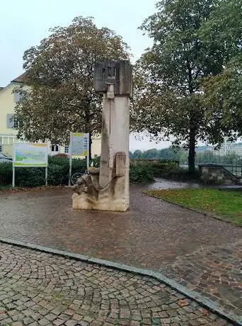 Skulptur am Zoll Rheinfelden