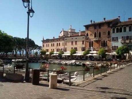 Photo de Desenzano del Garda