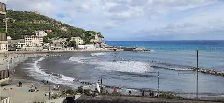 Spiaggia libera del porto