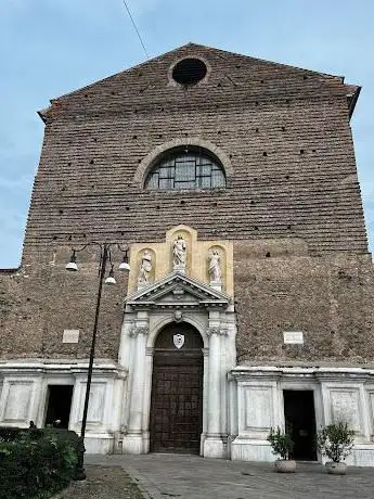 Photo de Parish of Santa Maria del Carmine