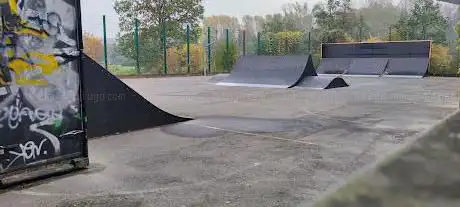Skater und BMX Park