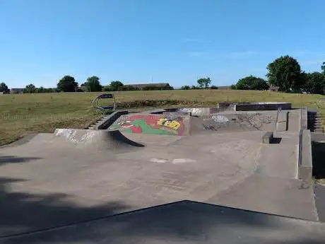 Photo de Southglade Skate Park and Bowl