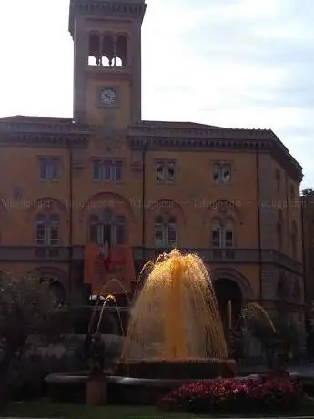Fontana di Piazza Dante