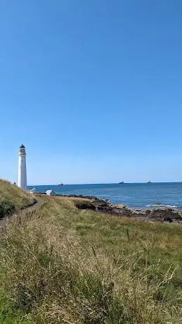 Photo de Scurdie Ness Lighthouse