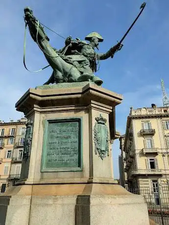Monumento equestre a Ferdinando di Savoia