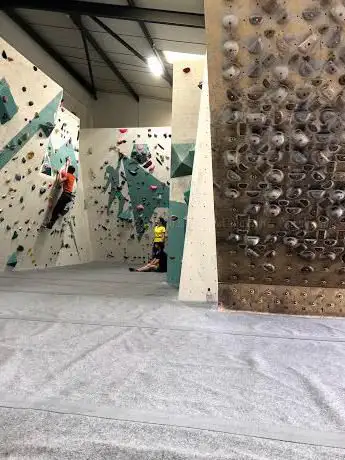 Photo de Rainbow Rocket Climbing Centre