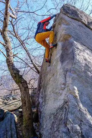 Photo de Chironico boulder