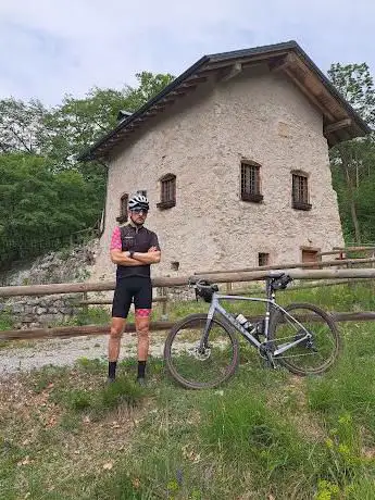 Photo de Ciclabile Forra del Limarò