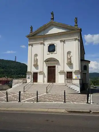 Photo de Chiesa parrocchiale di Valle di Castelgomberto
