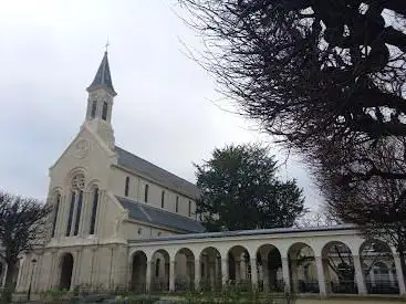 Photo de Jardin des Mille Roses de l'Hôpital Corentin Celton