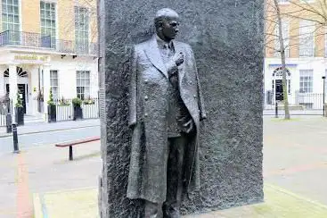 Photo de Raoul Wallenberg Monument, London