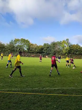 Photo de Dutchells Copse Football Pitches