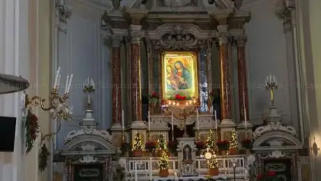 Photo de Chiesa di Santa Maria di Montevergine