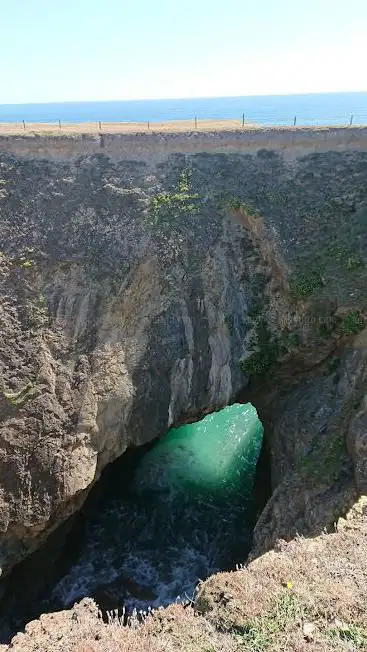 Photo de Trou de Vazen - Curiosité Géologique