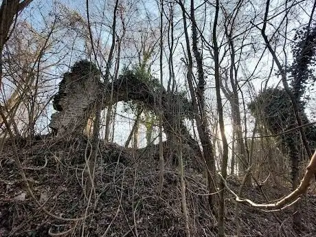 Photo de Ruderi del Castello di Quaregna