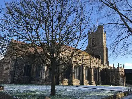 Photo de Parish Church of St Mary the Virgin