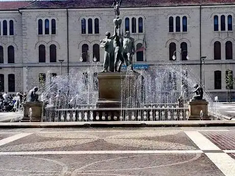 Photo de Piazza Italia