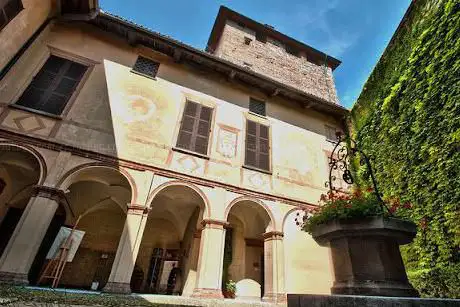 Castello Di Roppolo