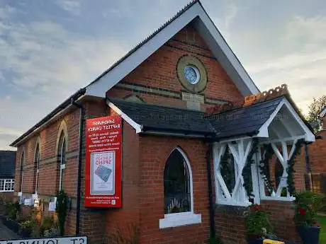 Photo de Sandhurst Baptist Church