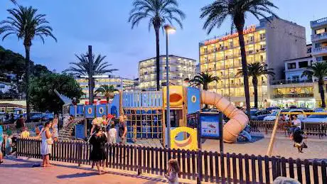 Photo de PARQUE INFANTIL