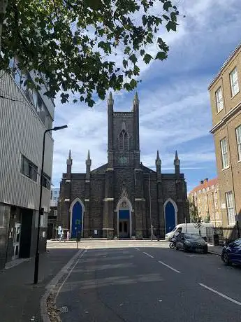 Photo de St Mary's Church Somers Town