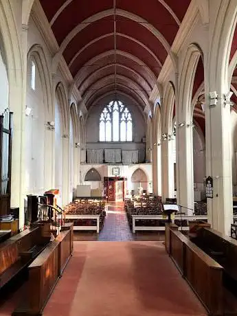 Photo de St John C of E Church