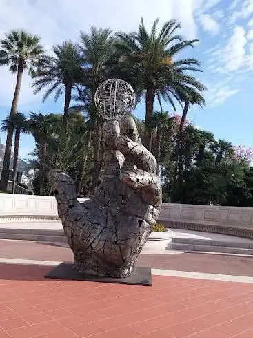 Kindly Lent by Johann Young sculpture