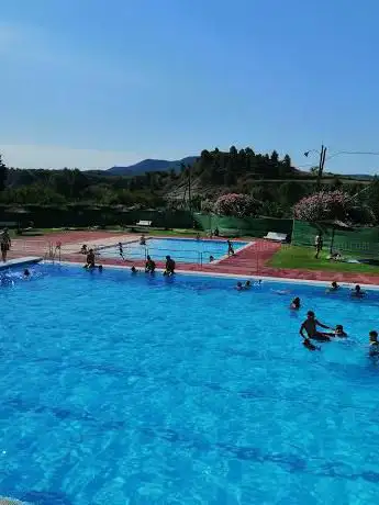 Photo de Piscina Municipal MolàNou