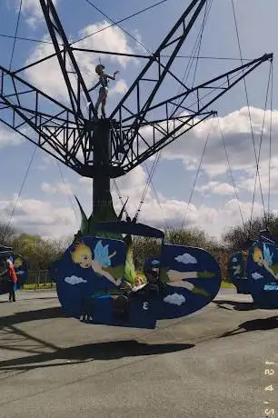 Tinker bell's Flying School at Oakwood Theme Park