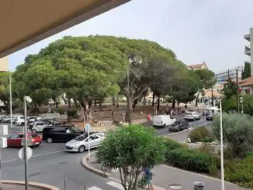 Parc De La Pinède
