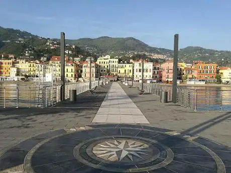 Photo de Molo di Alassio - Pontile Mario Bestoso