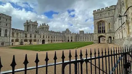 Photo de Windsor Castle Quadrangle