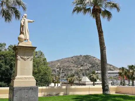 Photo de Estatua de Cristobal Colón