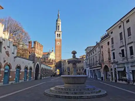 Photo de Piazza G. Chilesotti