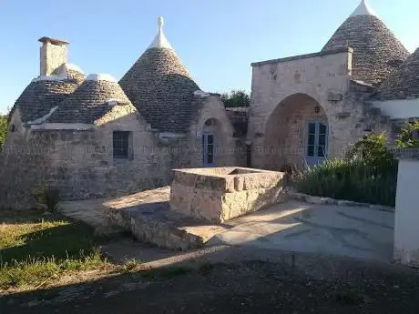 Photo de Chiesa rettoria Madonna del Rosario di Pompei - contrada Battaglini