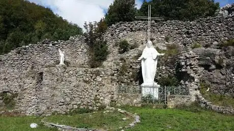Photo de Sanctuary of the Blessed Virgin Mary Advocate