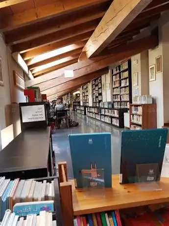 Biblioteca Civica Michele Leoni