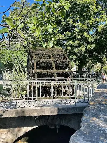 Photo de Le Petit train touristique - Isle-sur-la-Sorgue
