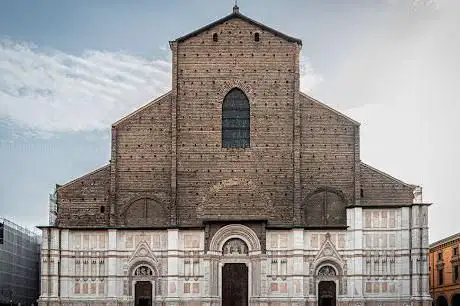 Photo de Porta Magna della Basilica di San Petronio