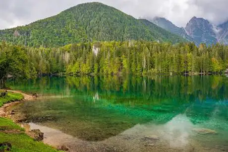 Photo de Spodnje BelopeÅ¡ko Jezero