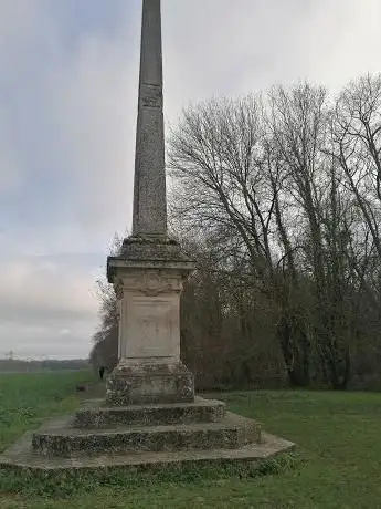 Obélisque de Saint-Vrain
