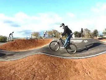 Photo de Pumptrack de Canet - piste de vélo BMX, skateboard, roller, trottinette