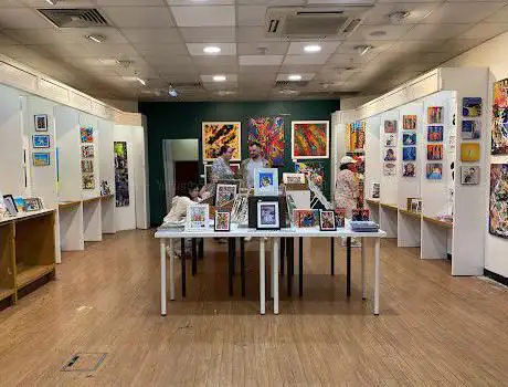 D31 Art Gallery & Gift Shop