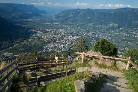 Photo de Meraner Höhenweg