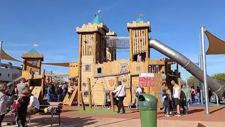 Photo de Nuevo Parque Infantil