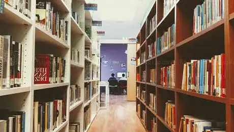 Photo de Cacabelos Public Library