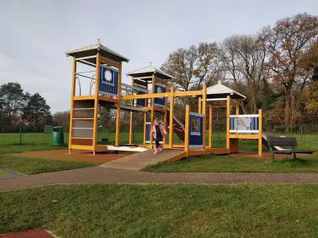 Photo de Oakwood Park Recreational Ground