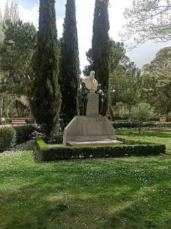 Photo de Monument à Miguel Moya